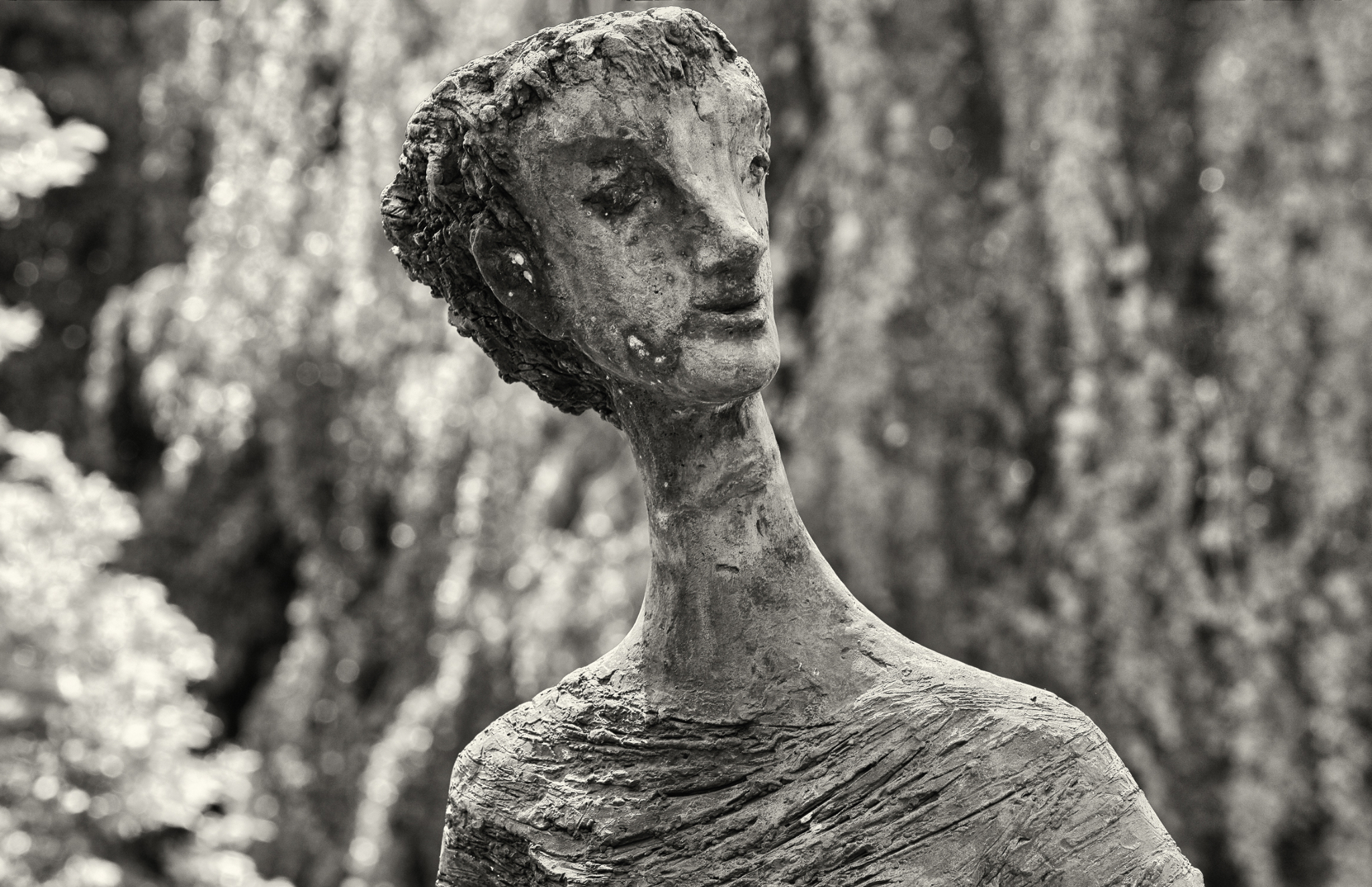 Luetkenhaus Almut Maedchen mit Ball